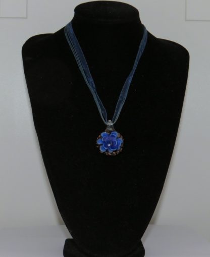 Circle with Rose Murano Glass Necklace in Dark Blue