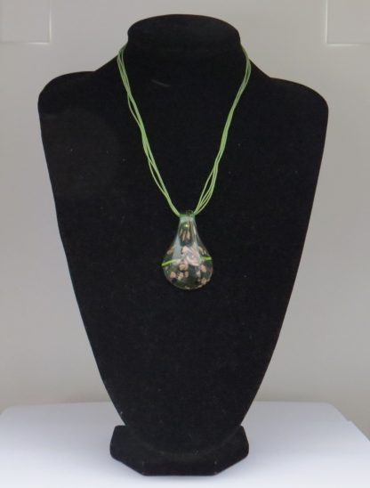 Drip Gold Colored Flakes Murano Glass Necklace in Green