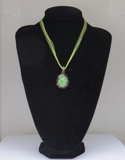 Egg Flower Murano Glass Necklace in Green