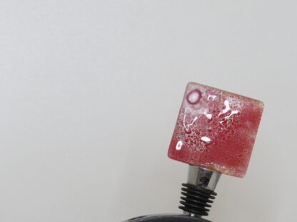 Red Fusing Glass Wine Stopper - Image 2