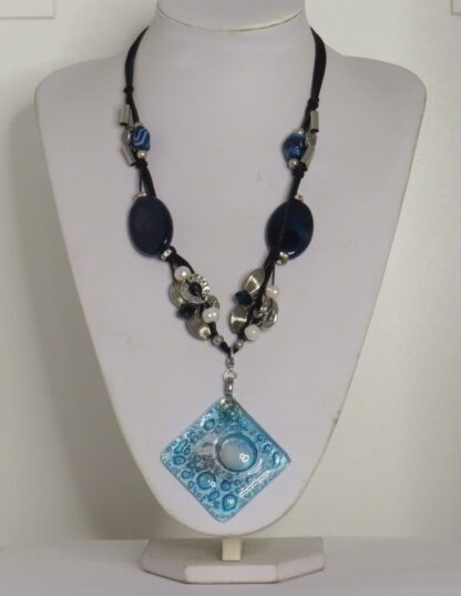 Square Bubble Fusing Glass Necklace with Blue Agate - Image 3