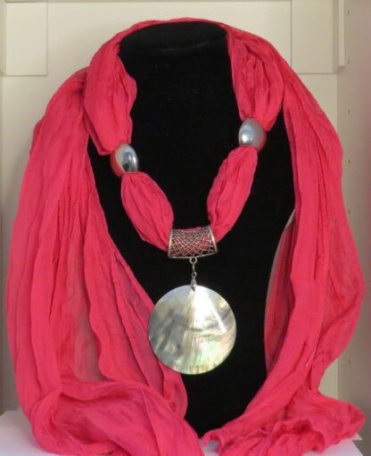 Mother Pearl Circle Scarf in Pink